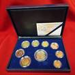 Spanien 3,88 Euro KMS plus 2 Euro 2010 Kursmünzensatz und 2 Euro Sondermünze Cordoba mit Zertifikat Nr. 001355 unc. orig. coinsets