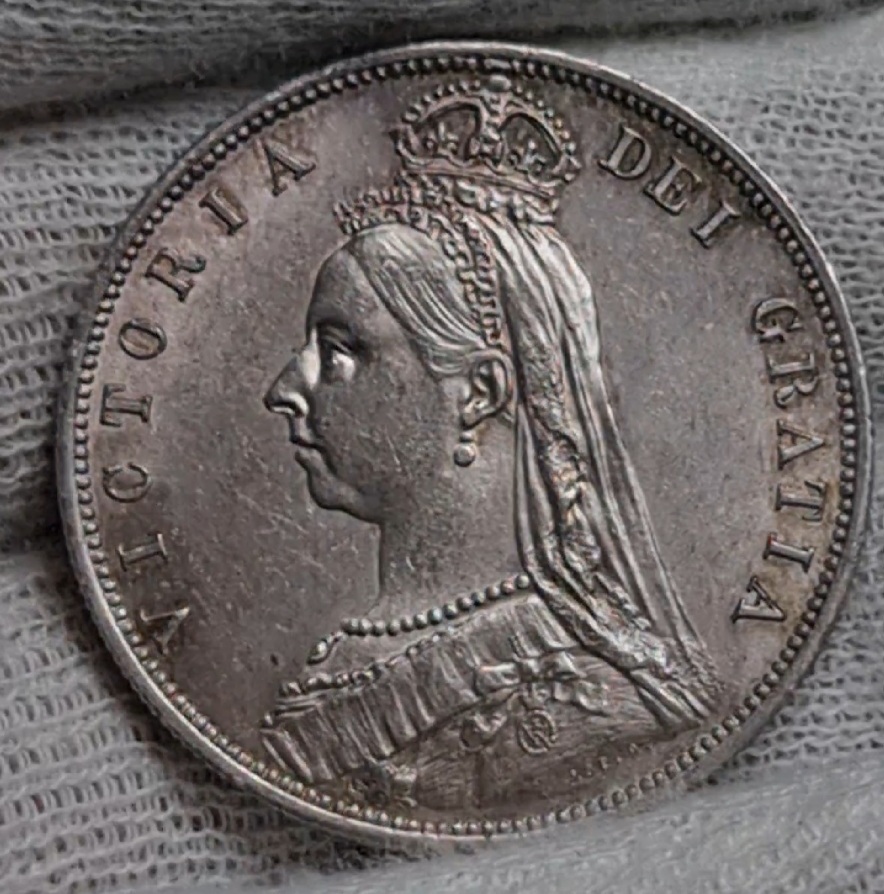 England Großbritannien United Kingdom Half Crown 1/2 Crown 1887 Queen  Victoria 1837 - 1901 Jubilee Type unc toned min scr.