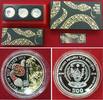 Ruanda, Rwanda 3 x 500 FRW Silbermünzen - minimal beschlagen Jahr der Schlange - mit über 100 Pavé Kristallen pro Münze - Year of the Snake -