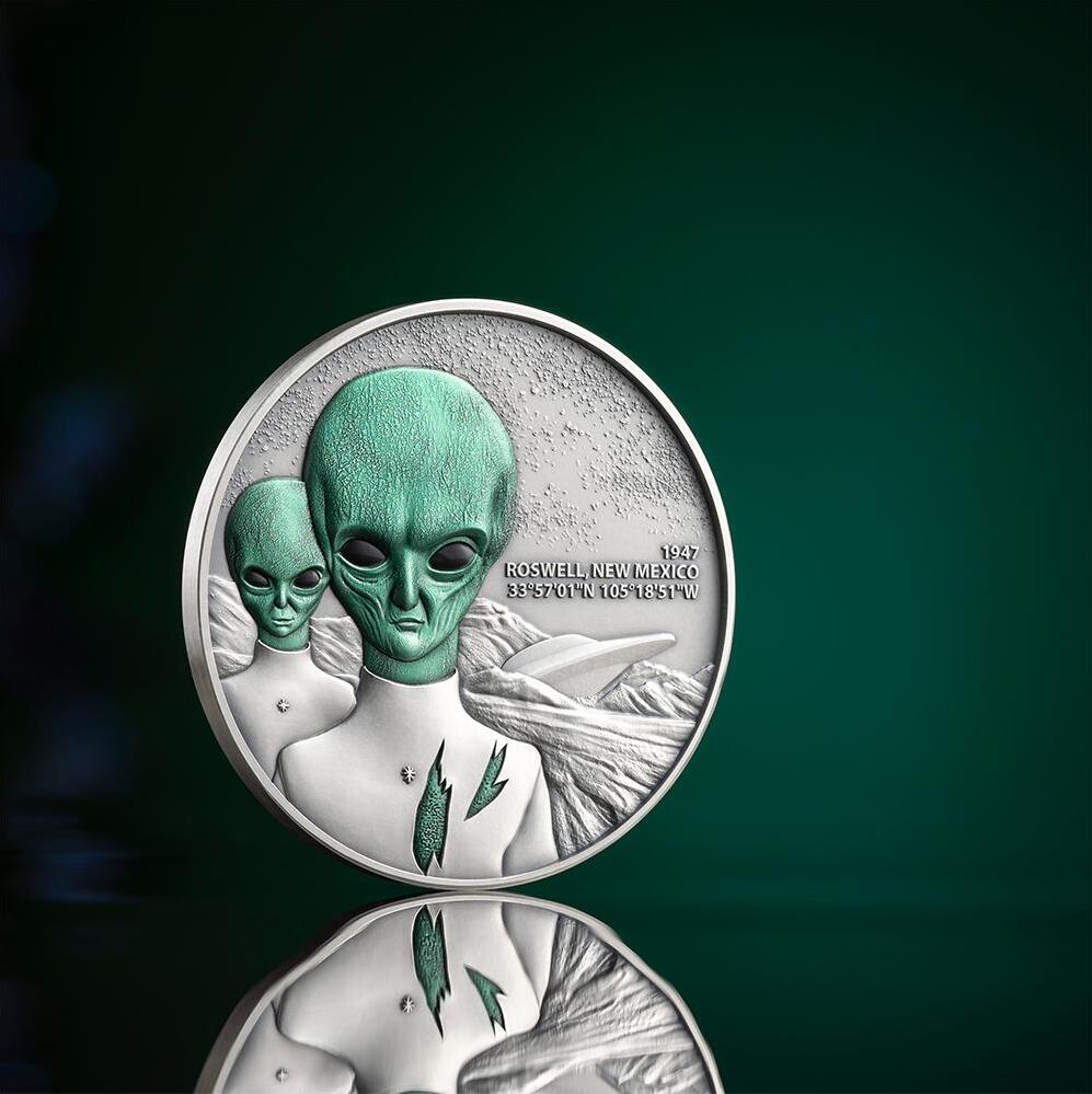 ROSWELL UFO INCIDENT Interstellar Phenomena 2 Oz Silver Coin 2000 Francs  Cameroon 2024 Antique Finish | MA-Shops