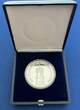 BRD Silbermedaille 1977 Universitätsstadt Göttingen - Die Gänseliesel zu Göttingen anno 1901 Proof in Kapsel und Etui, kl. Flecken