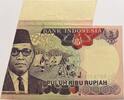 Indonesia 10.000 rupiah large cut error! -