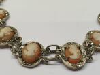 Deutschland Antikschmuck um 1930 Antikes Armband mit Gemmen Markasiten 800er Silber Gemmenarmband Antik getragen, mit Gebrauchsspuren