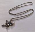 Kette mit Silberanhänger (925er Sterling Silber) Hexe auf Besen Silberschmuck gebraucht, in guter Erhaltung