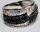 Silberschmuck 925er Silber Runde geschnitten schwarz und weiß Steinen, Silberring getragen und befindet sich in einem guten Zustand