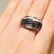 Silberschmuck 925er Silber Runde geschnitten schwarz und weiß Steinen, Silberring getragen und befindet sich in einem guten Zustand
