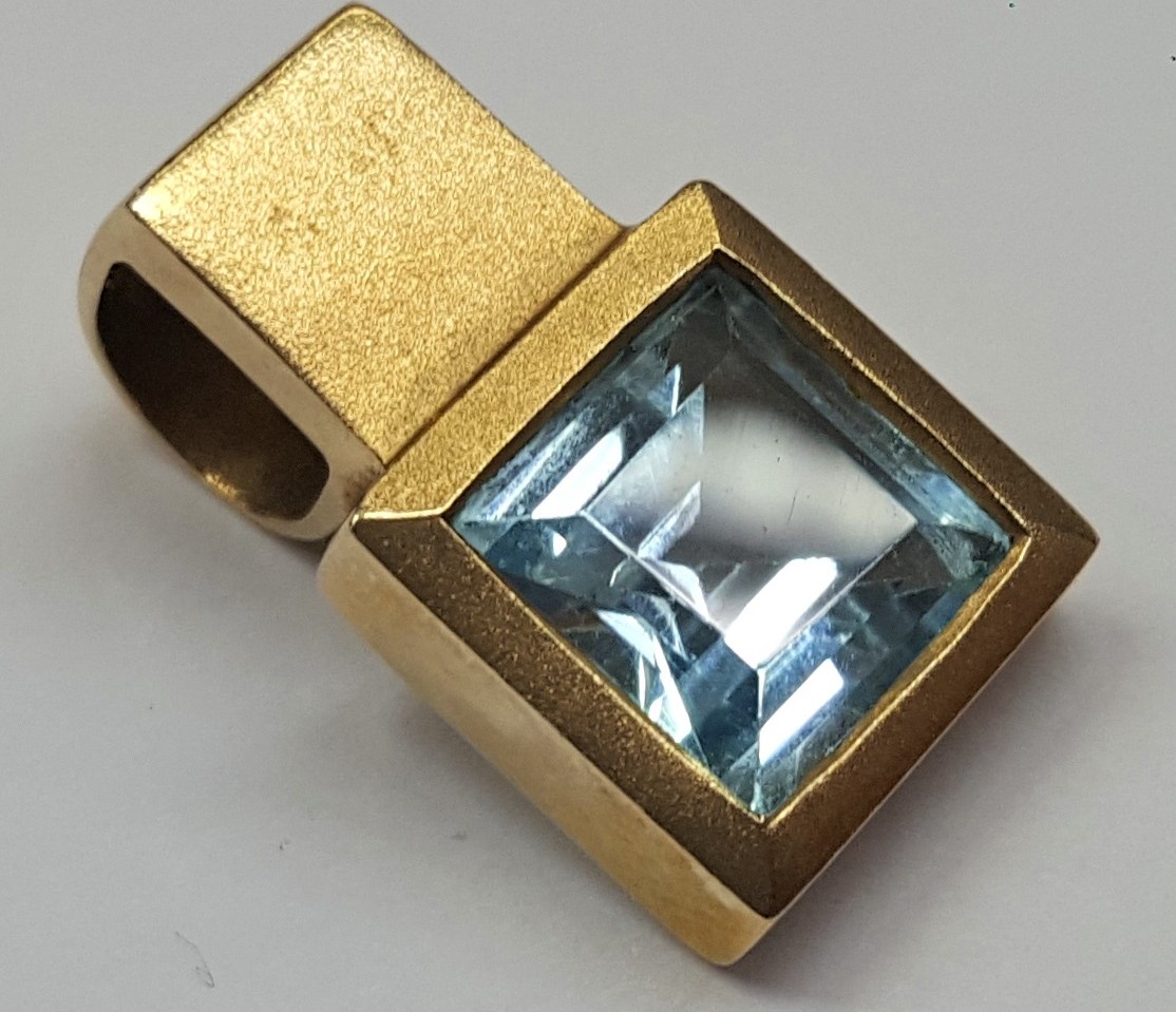 Antik 333 Gold Anhänger Blau hot Topas 8k Goldanhänger