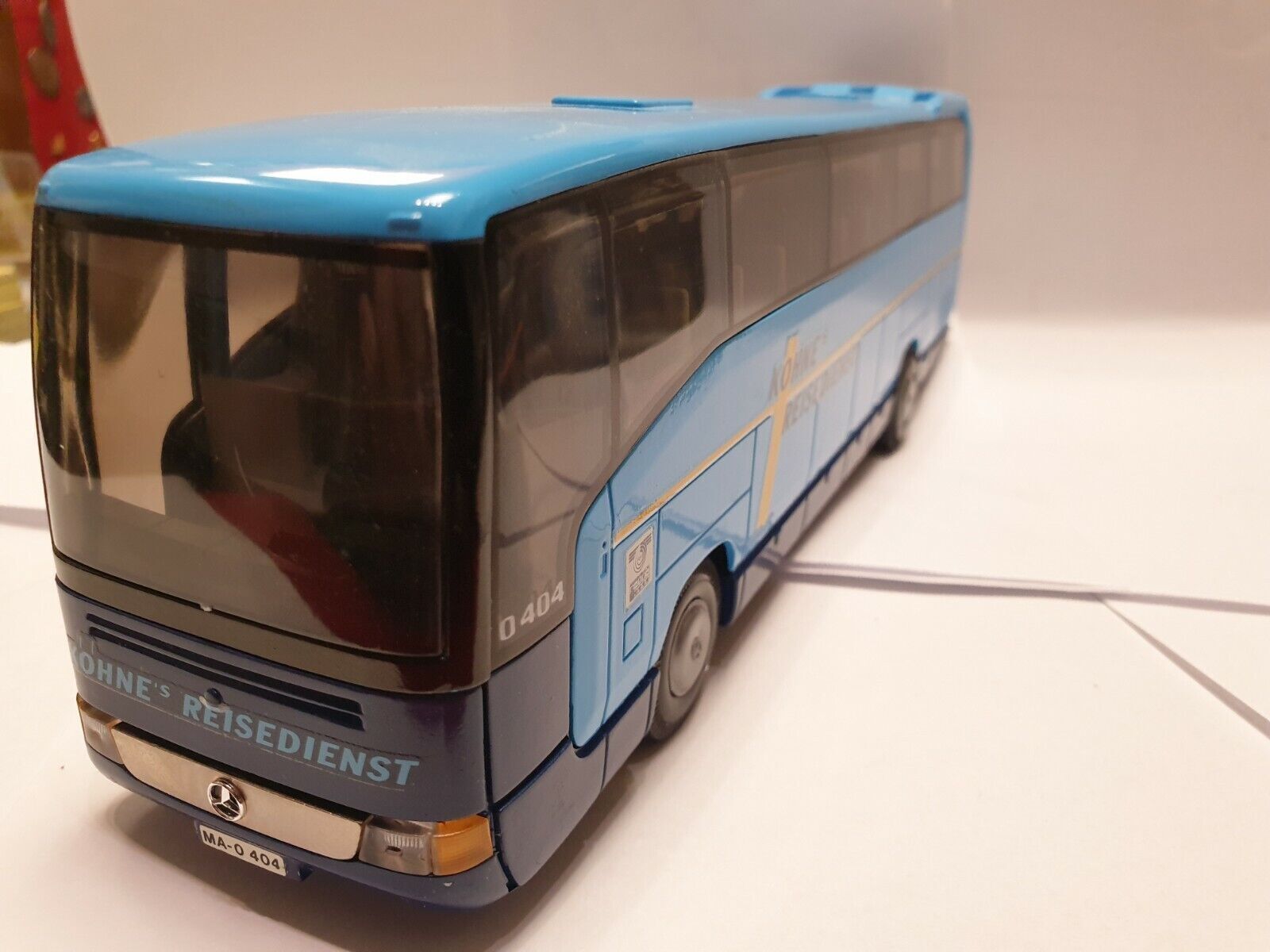 NZG M 1:43, Mercedes-Benz 0 404 SHD Blau No. 351 Köhne Reisedienst Bus