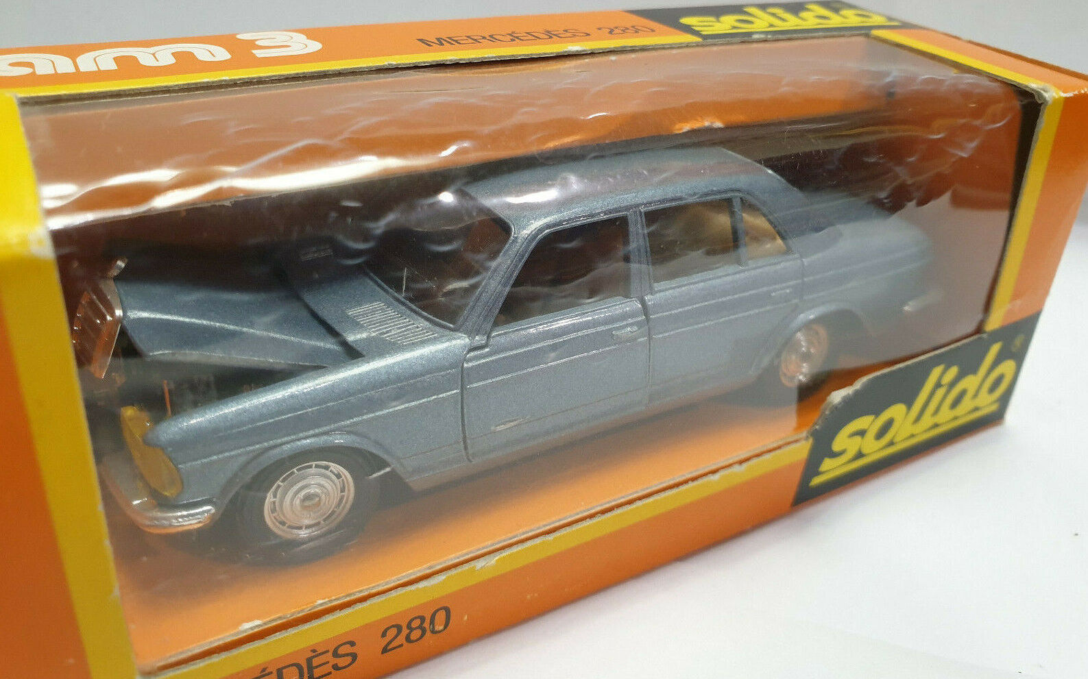Solido Mercedes 280 Berline Champagne #47 - 1/43 - Die Cast France - Occasion
