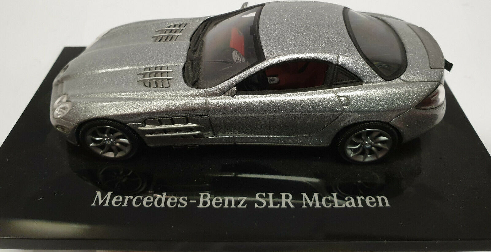 Auto Modell Sammlermodell Mercedes-Benz SLR McLaren silver 1/43 Русские  монеты из драгоценных