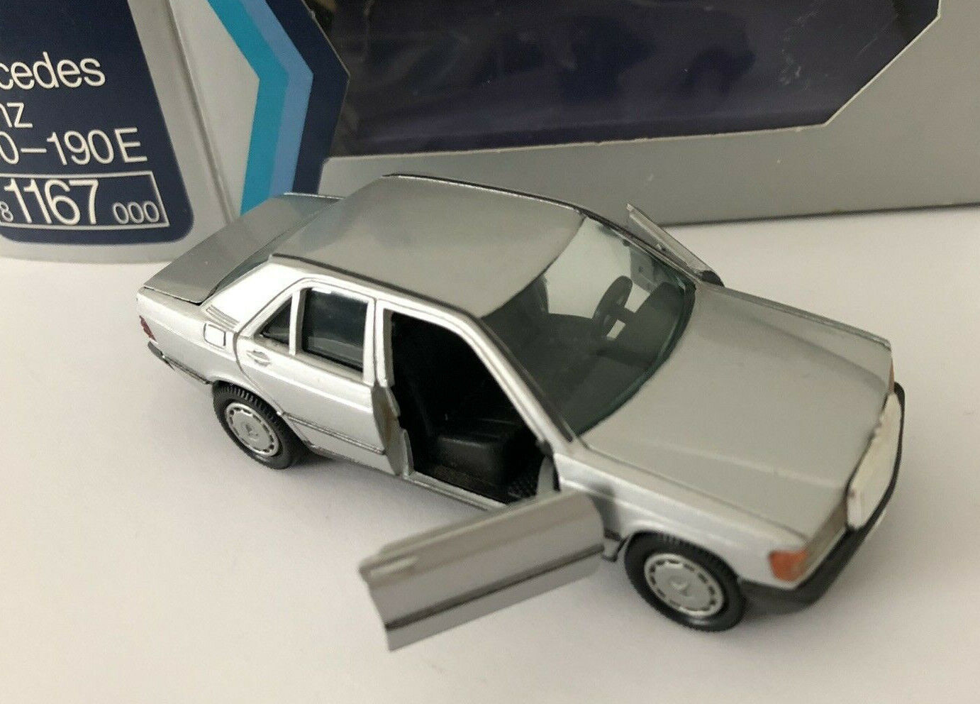 Gama Mini 1/45 Scale Diecast 1180 - Mercedes Benz 600 - Silver