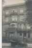 Foto Ak mit altem Auto und schöner detaillierten Hausansicht um 1920 -