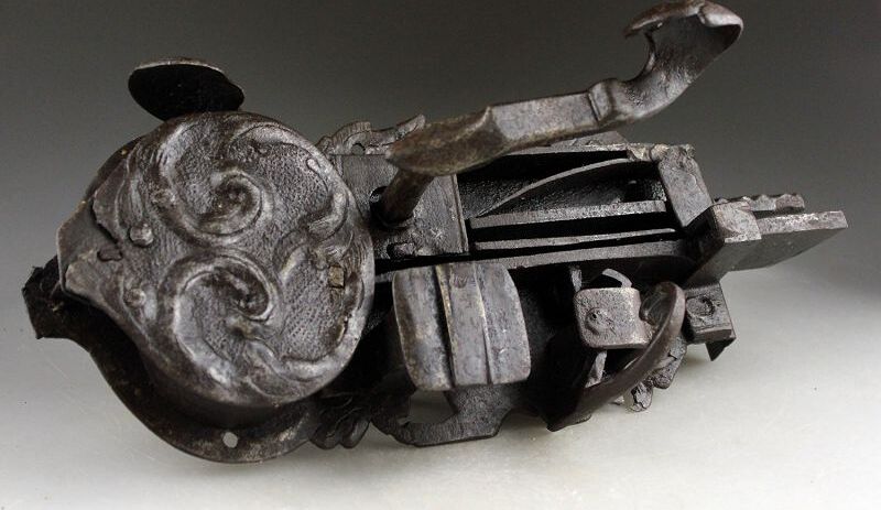 Cadenas En Fer Ancien Très Vieux - Pièce Historique Rare Avec Clé - Collection