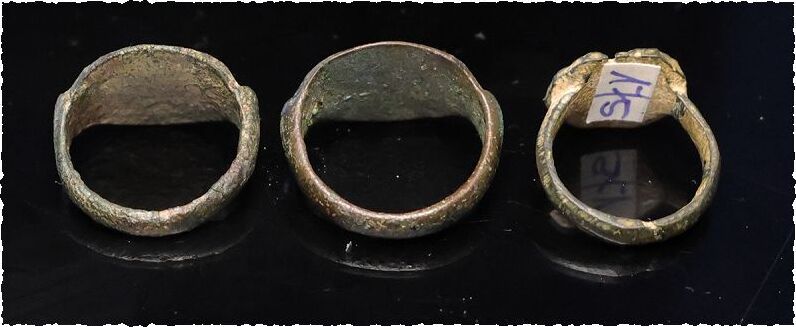 Ancient art bronze Lot of three nice Roman-Islamic seal rings, 200