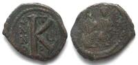 Byzanz JUSTIN II (565-578). AE 20 Nummi, Half Follis, Yr. 7 (571/572) B, Constantinople -