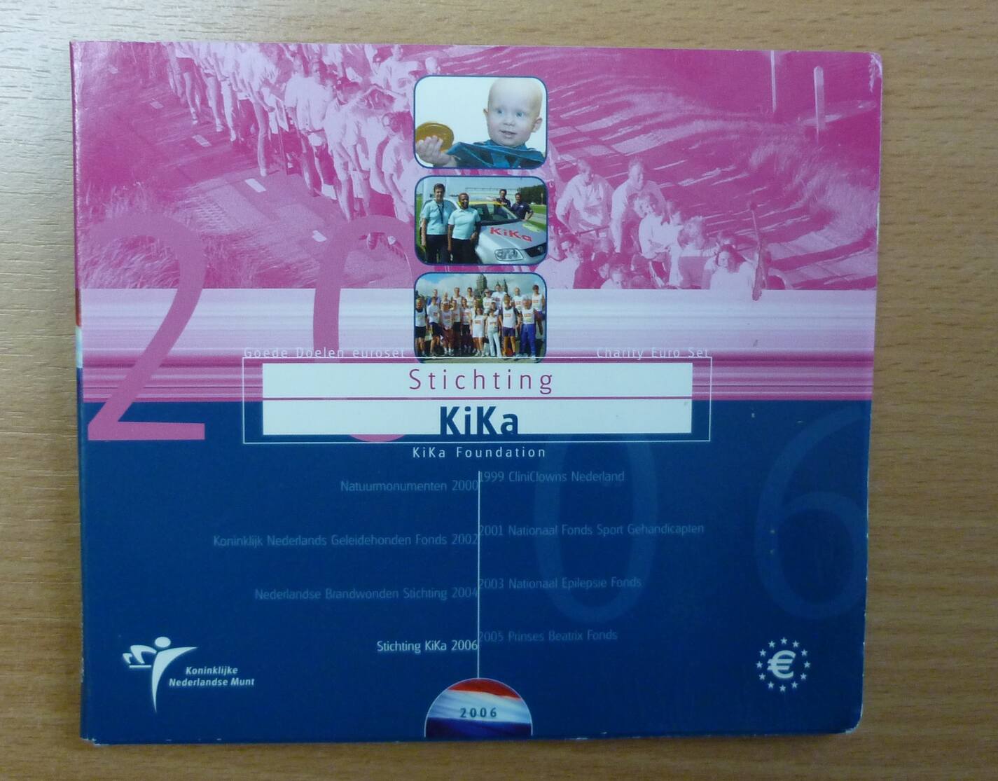 Niederlande 3,88 € 2006 offizieller Kursmünzensatz Gute Taten (Stichting KiKa) BU im BliBUer Niederlande 3,88 € 2006 offizieller Kursmünzensatz Gute Taten (Stichting KiKa) BU im BliBUer