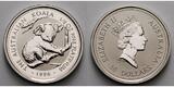 Australien 50 $<br> 1/2oz. <br> 15,55g<br> fein<br> 25 mm Ø 2000 50 Dollar, Junger Koala auf Ast, 9995 Platin, <b>mit Kapsel, </b> geringe Aufl. <b> Anlage<br> Platin</b> <br> CH UNC / stgl.