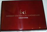 Luxemburg 7,88 € <br> <b> ab sofort lieferbar !!!</b> <br> 2018 Kursmünzensatz,10 Münzen incl.2 Euro Gedenkm.Verfassung, & 200.Geb.Guillaume I., <b> Proof</b> <br> im<br> Holzetui